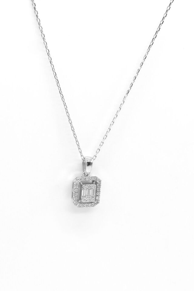 0.20 ct Pırlanta Baget Kolye