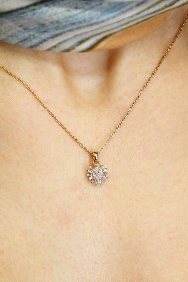 0.15 ct Daisy Pırlanta Baget Kolye
