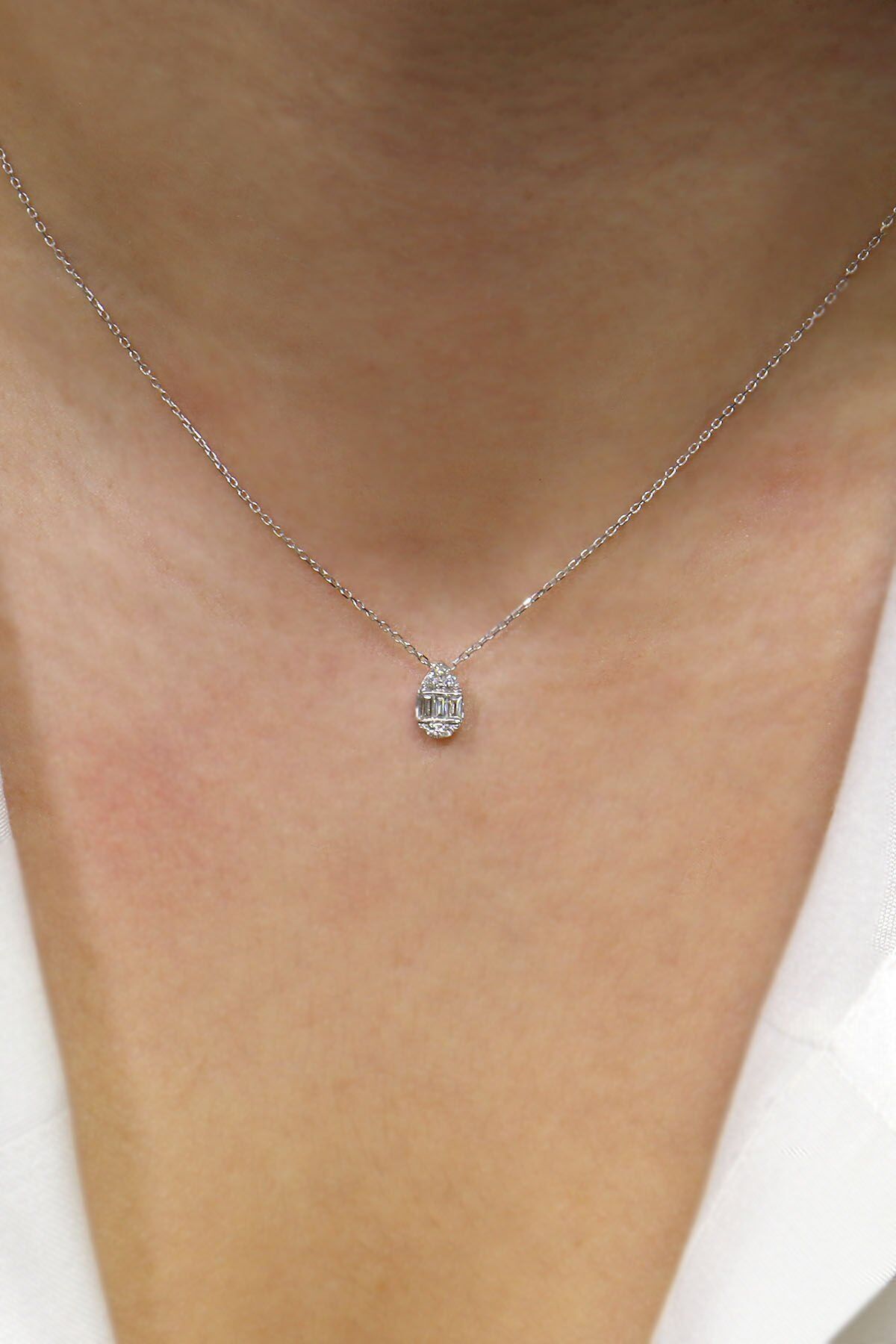 0.15 ct Pırlanta Baget Damla Kolye
