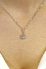 Çiçek Pırlanta Kolye