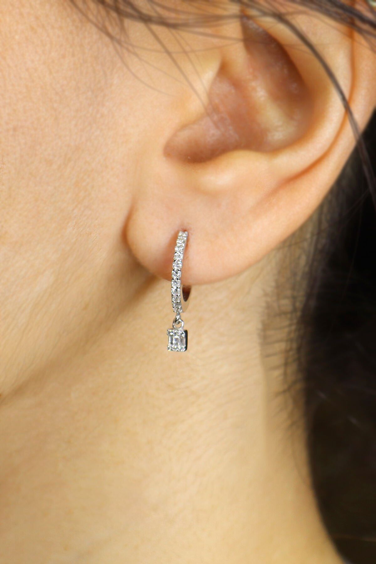 0.30 ct Baget Pırlanta Küpe