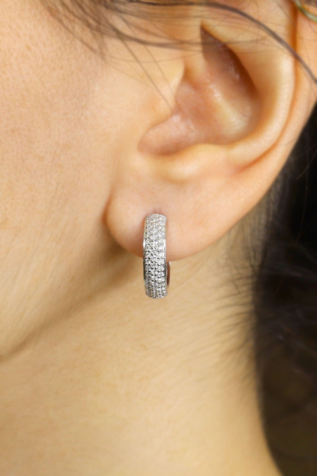 0.40 CT Bombe Pırlanta Küpe