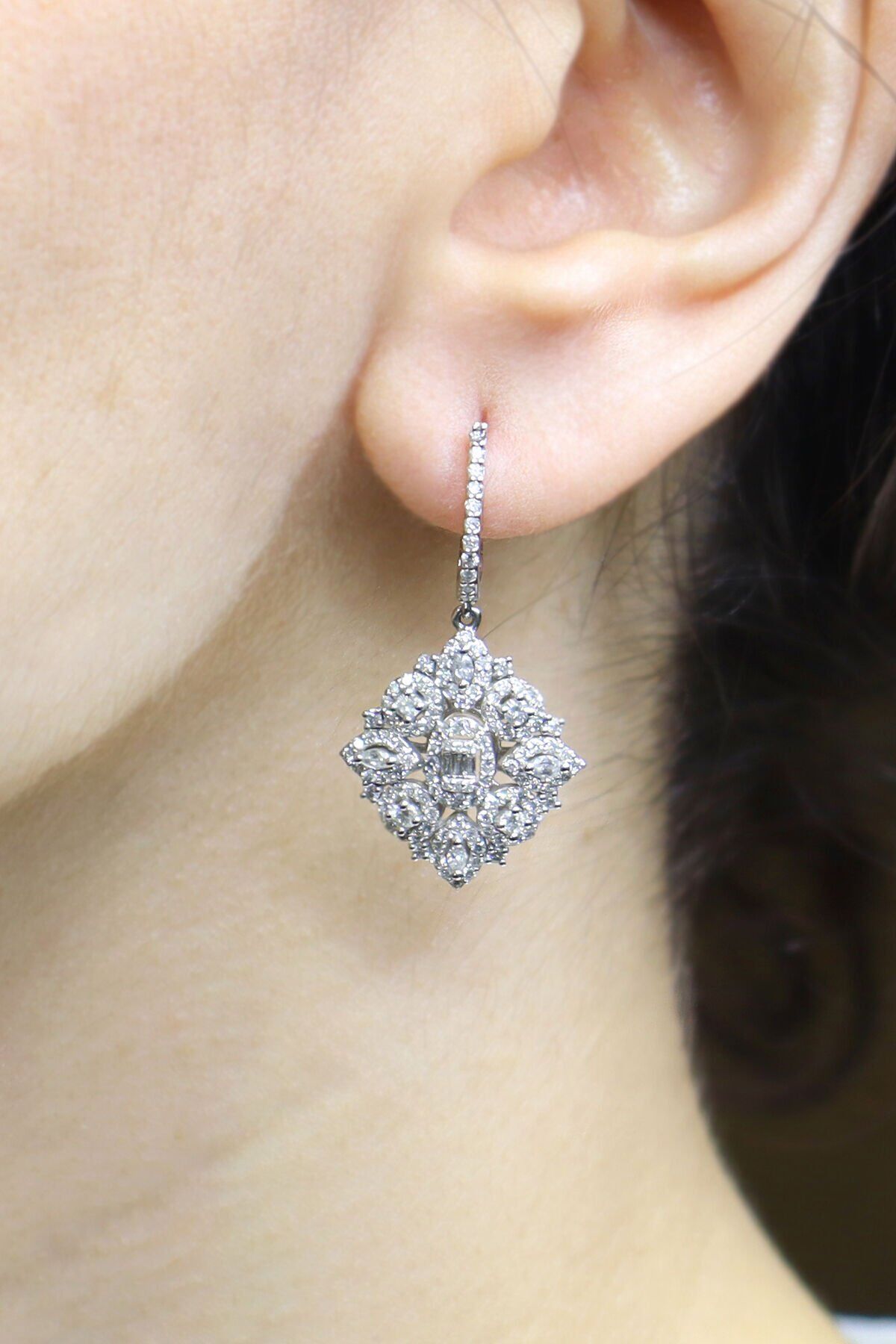 1.40 ct Baget Pırlanta Küpe