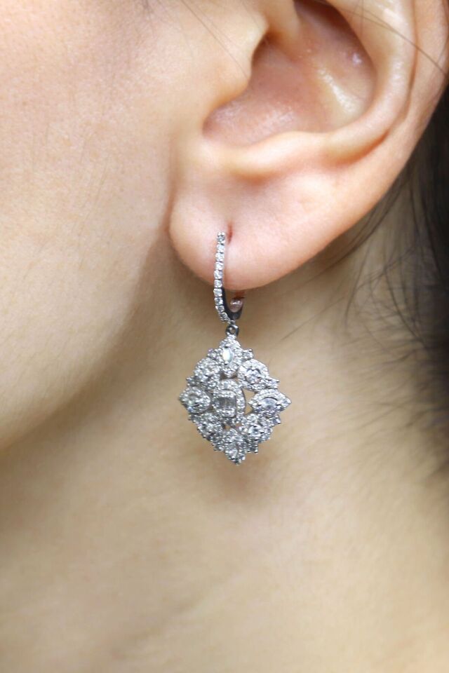 1.40 ct Baget Pırlanta Küpe