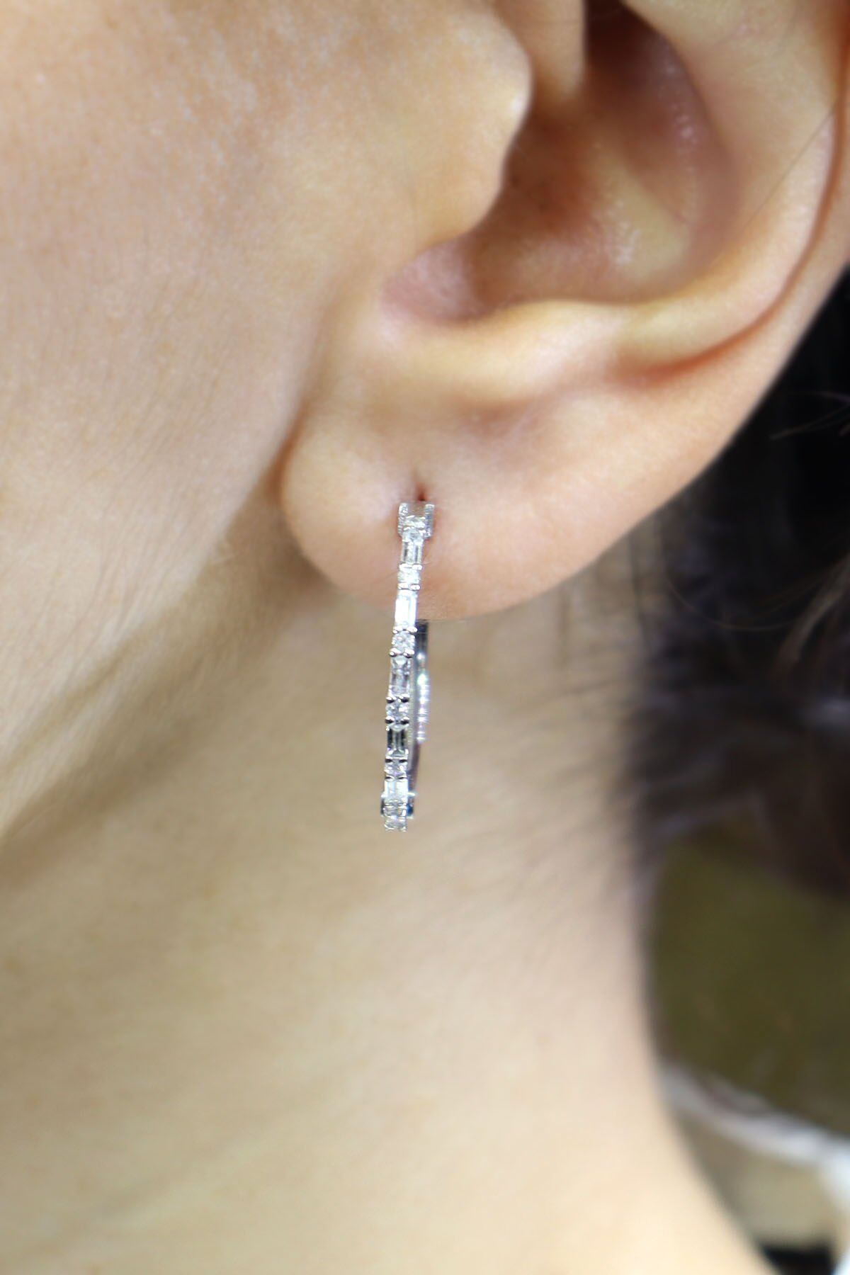 0.50 ct Baget Pırlanta Küpe