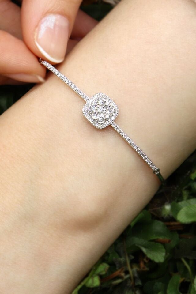 0.65 Ct Coronet Pırlanta Kelepçe