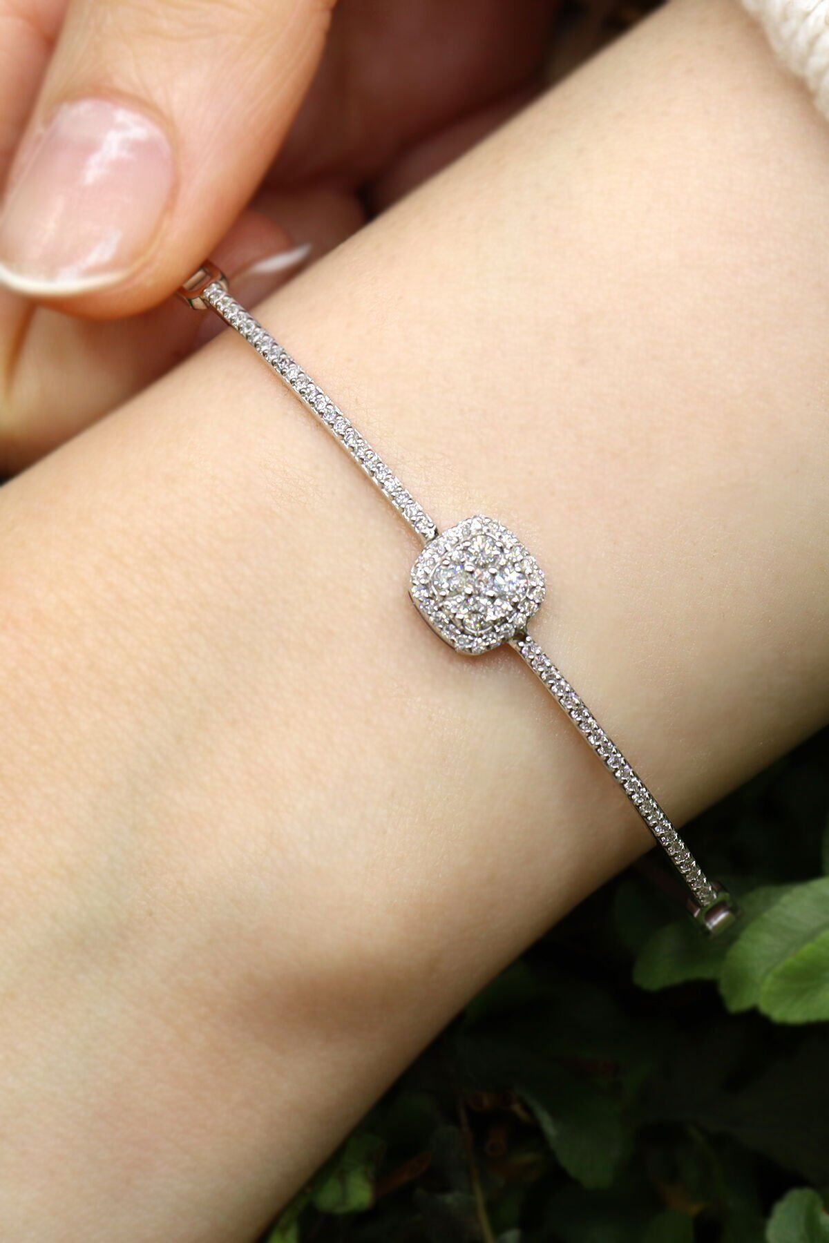 0.60 Ct Coronet Pırlanta Kelepçe