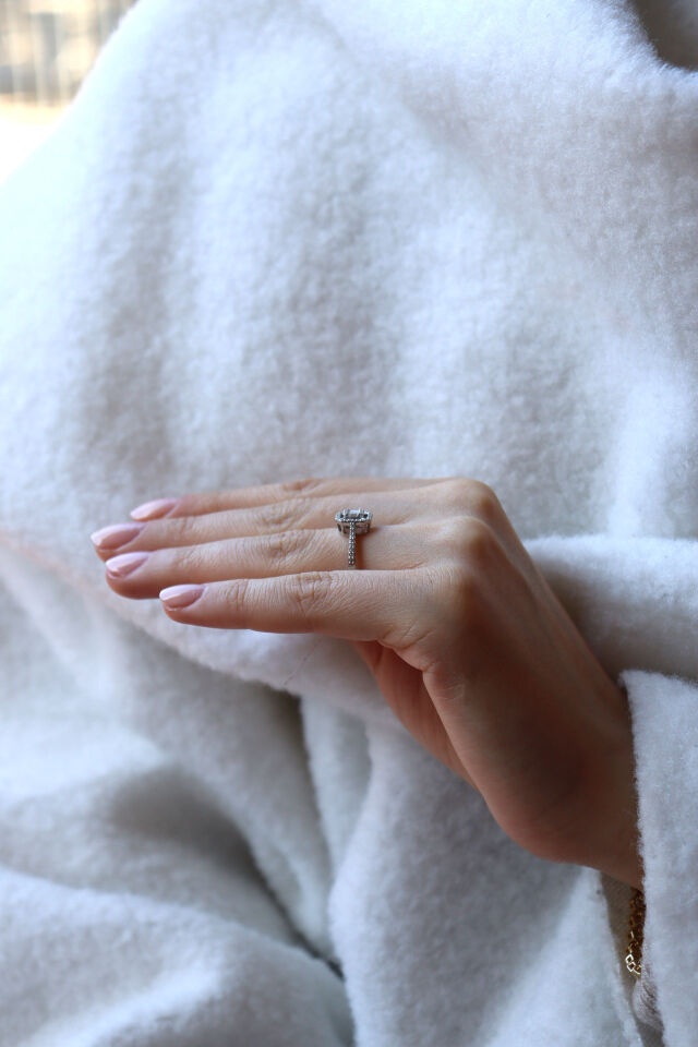 0.30 Ct Baget Pırlanta Yüzük
