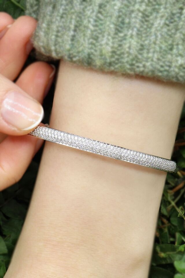 1.45 Ct Baget Pırlanta Kelepçe