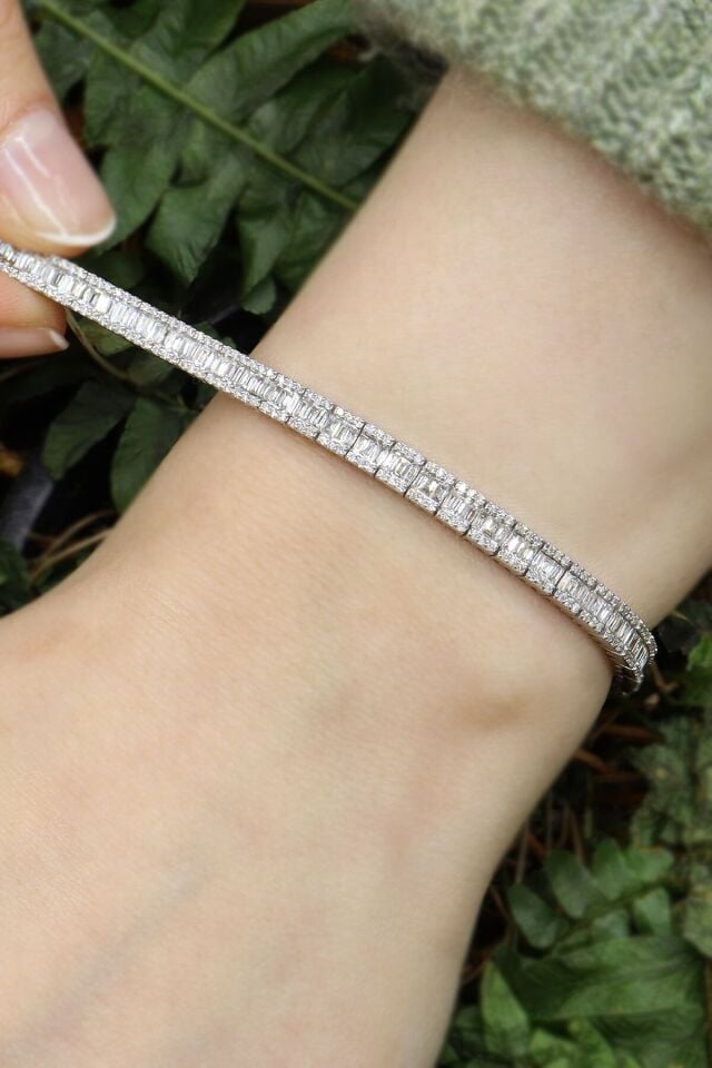 4.70 Ct Baget Pırlanta Bileklik