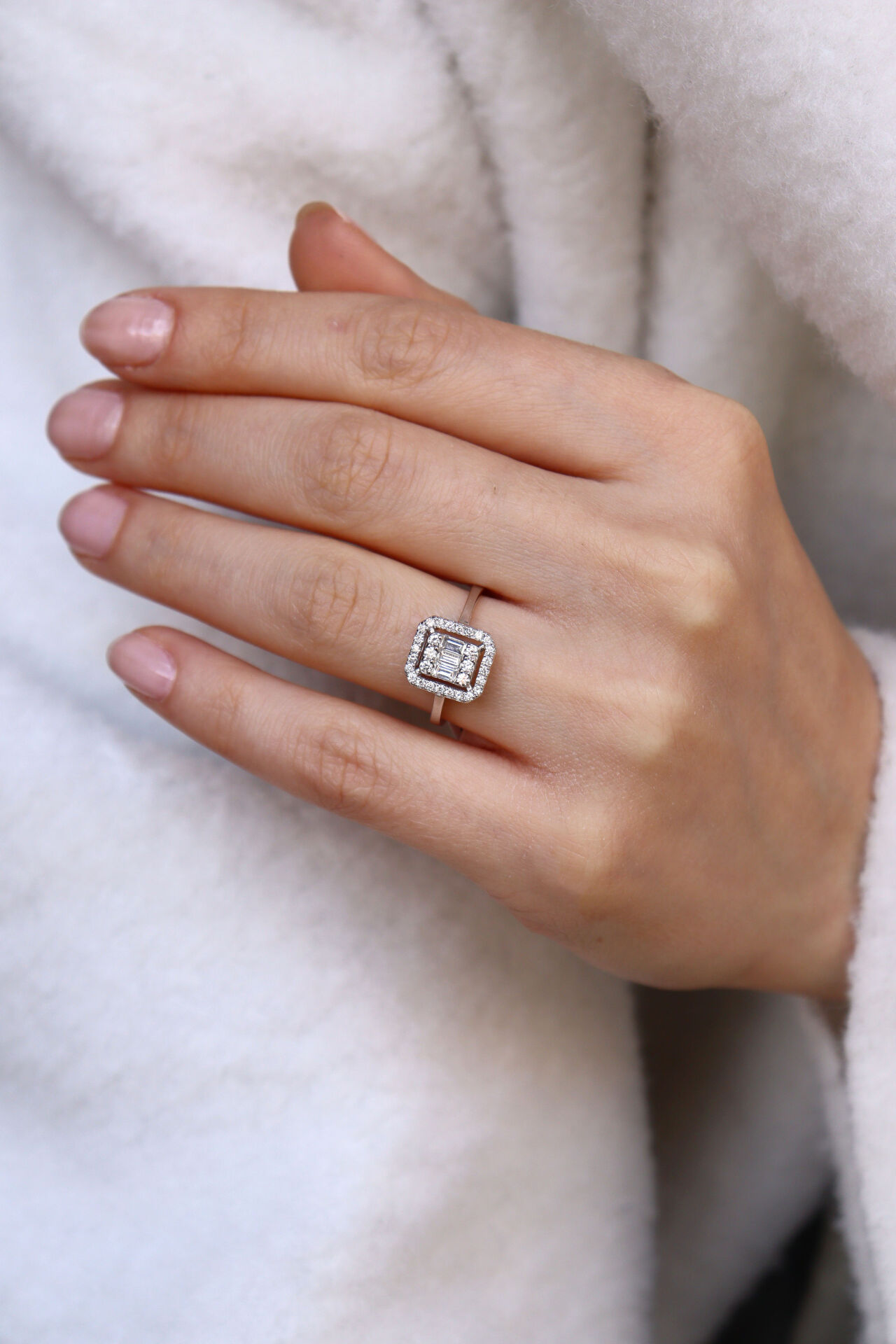 0.54 Ct Baget Pırlanta Yüzük
