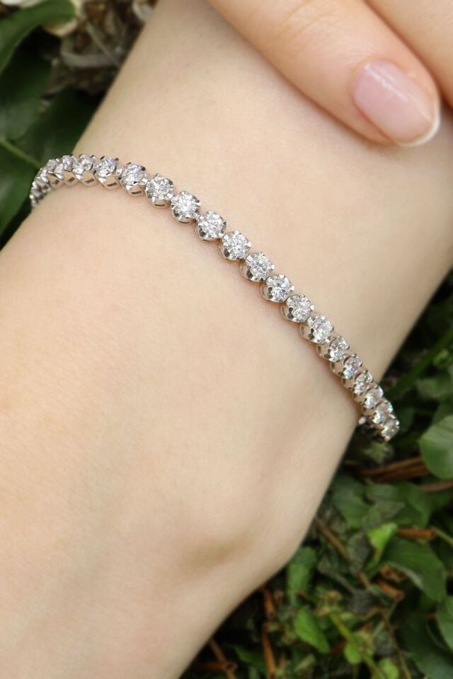 4.20 ct Suyolu Pırlanta Bileklik