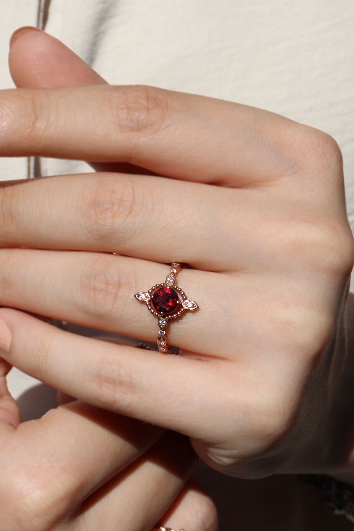 Vintage Garnet & Pırlanta Yüzük