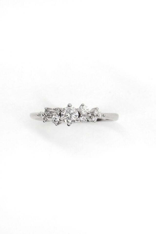 Asimetri Pırlanta Yüzük