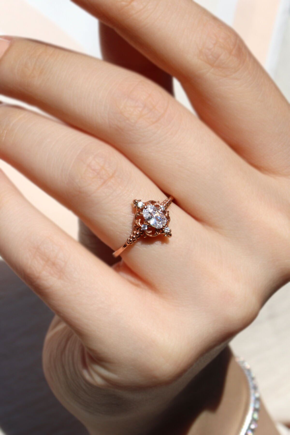 Vintage Beyaz Topaz & Pırlanta Yüzük