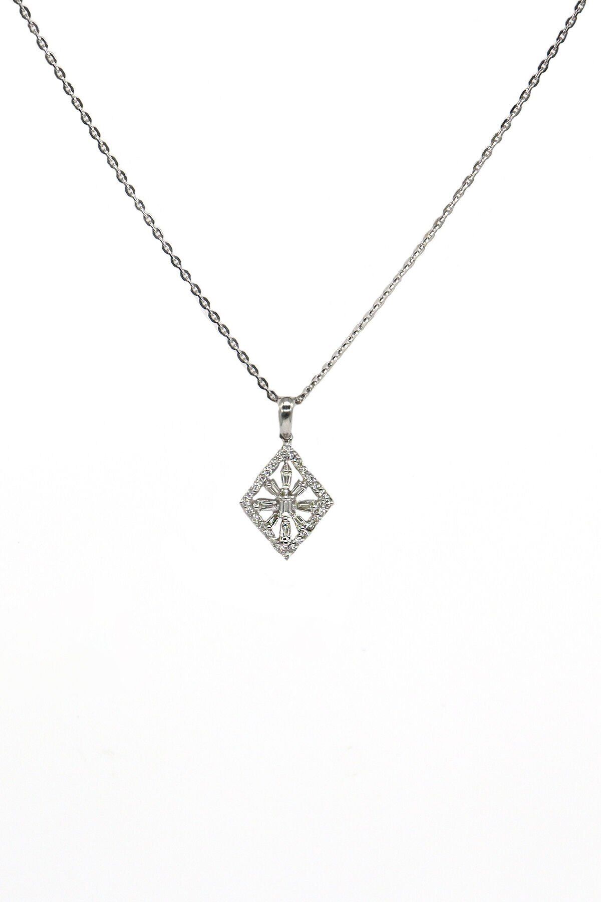 0.65 ct Pırlanta Baget Kolye