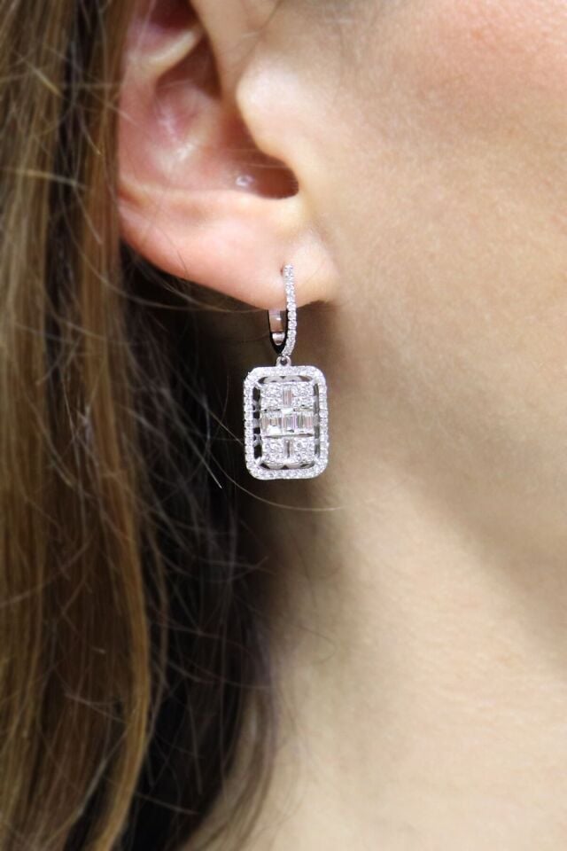 Baget Pırlanta Küpe