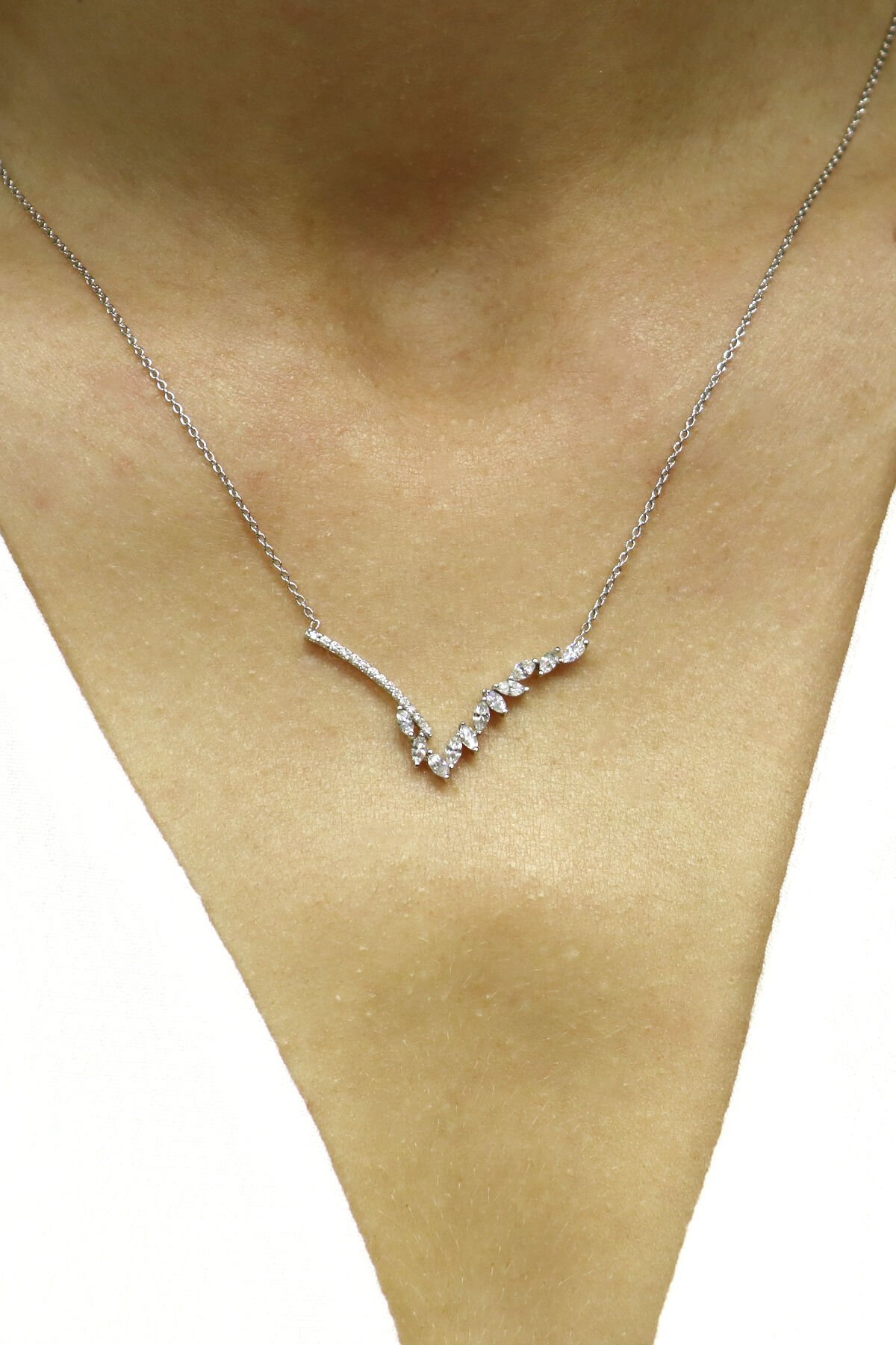 Markiz Pırlanta Kolye