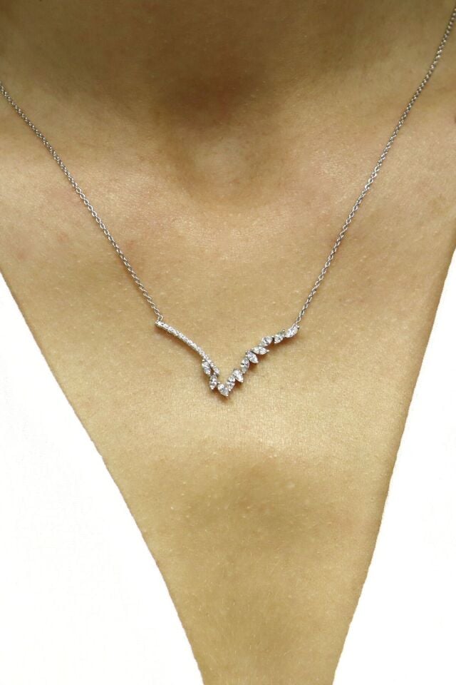 Markiz Pırlanta Kolye