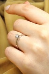 0.30 ct Pırlanta Tektaş Yüzük