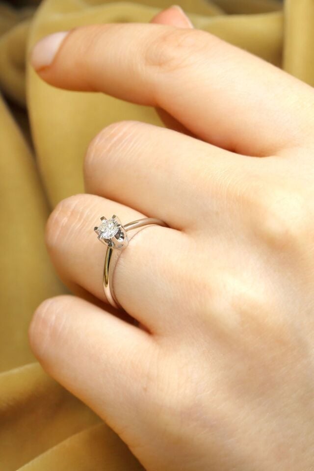 0.30 ct Pırlanta Tektaş Yüzük