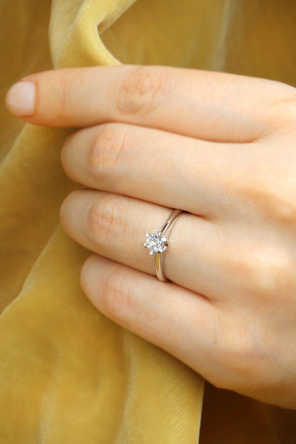 0.40 ct Pırlanta Tektaş Yüzük