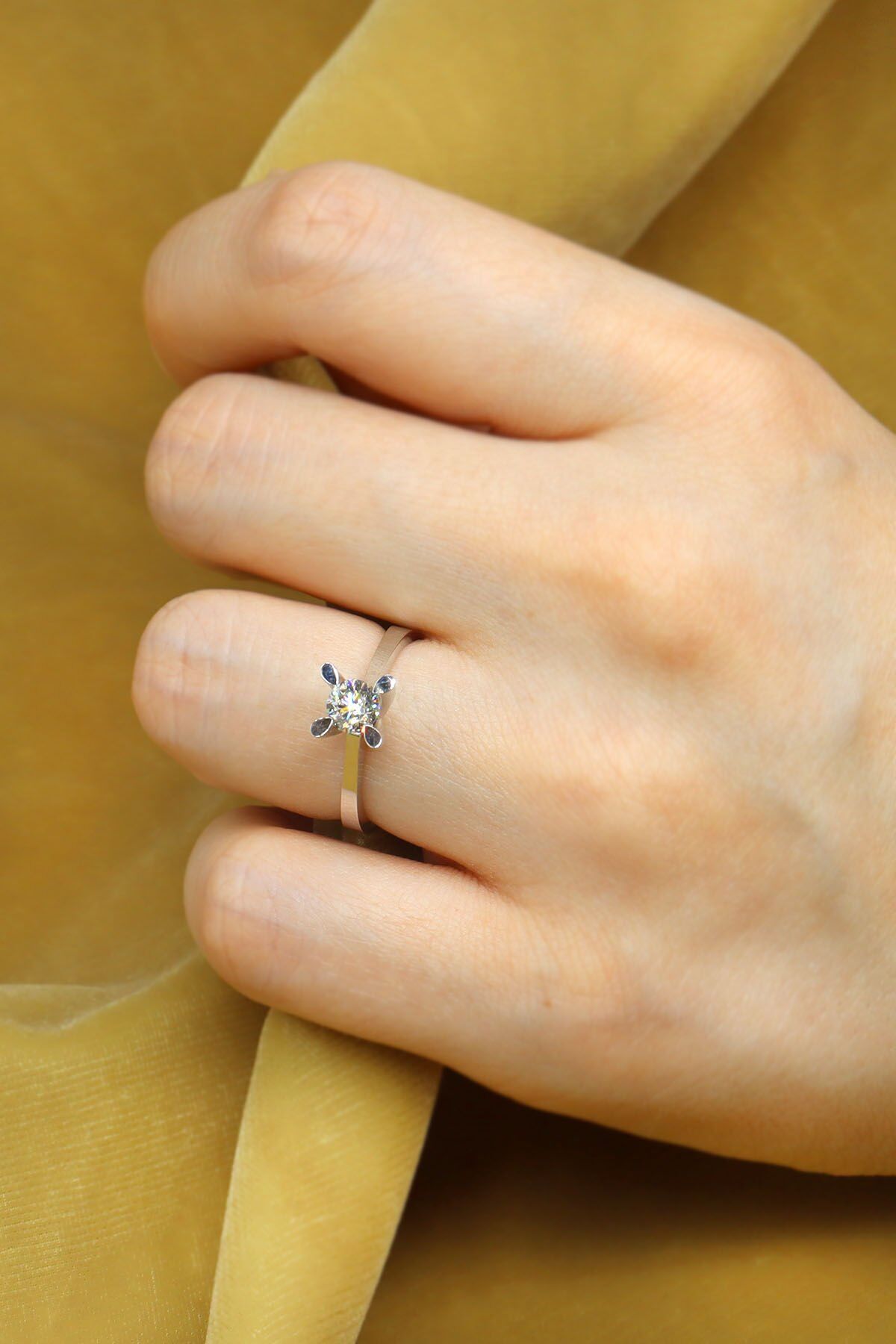 0.50 ct Pırlanta Tektaş Yüzük