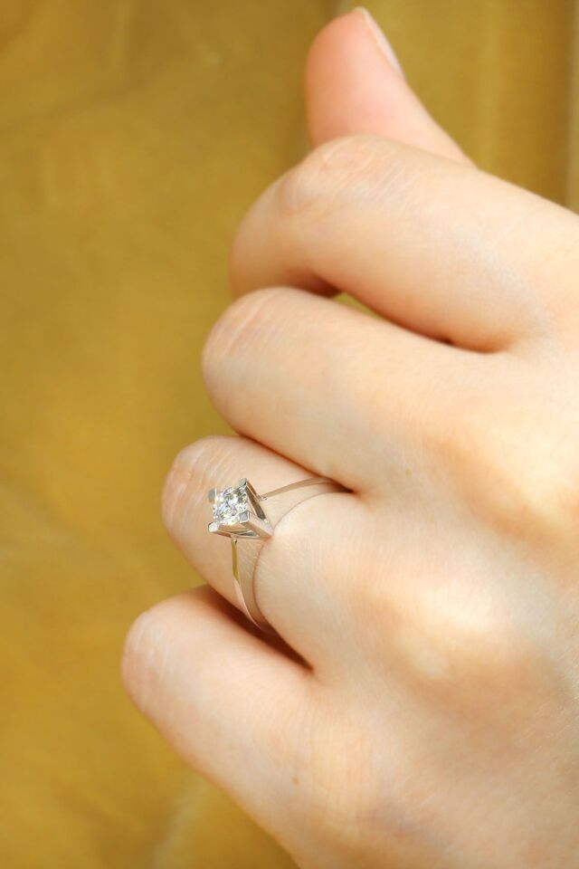 0.40 ct Pırlanta Tektaş Yüzük