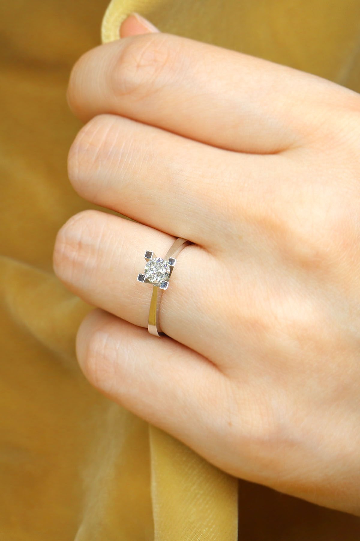 0.40 ct Pırlanta Tektaş Yüzük