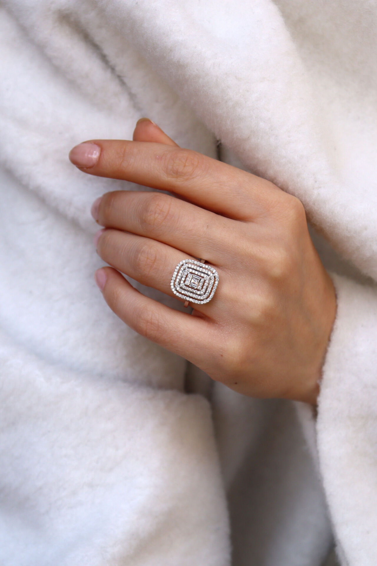 0.80 Ct Baget Pırlanta Yüzük