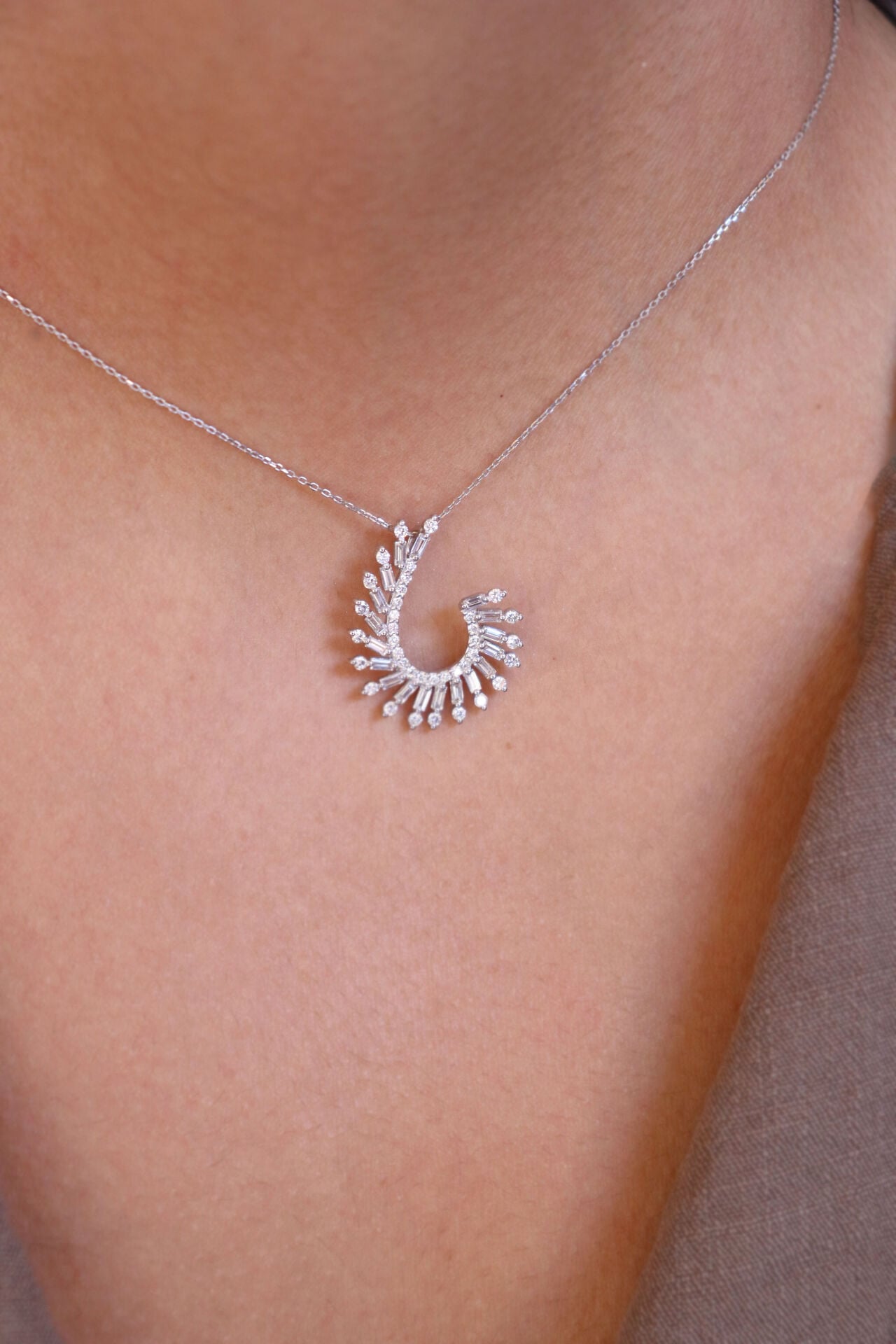 1.10 Ct Pırlanta Baget Kolye