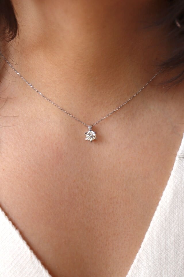 1.10 Ct Pırlanta Tektaş Kolye