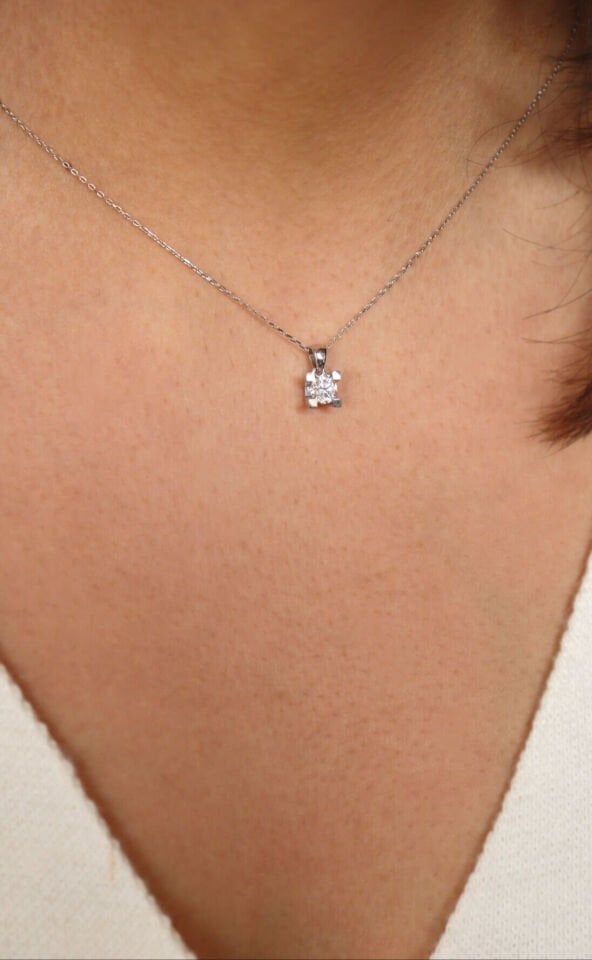 0.50 Ct Pırlanta Tektaş Kolye