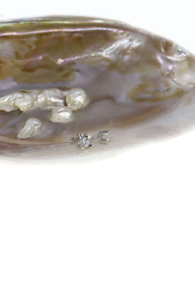 1.00 Ct Pırlanta Tektaş Küpe