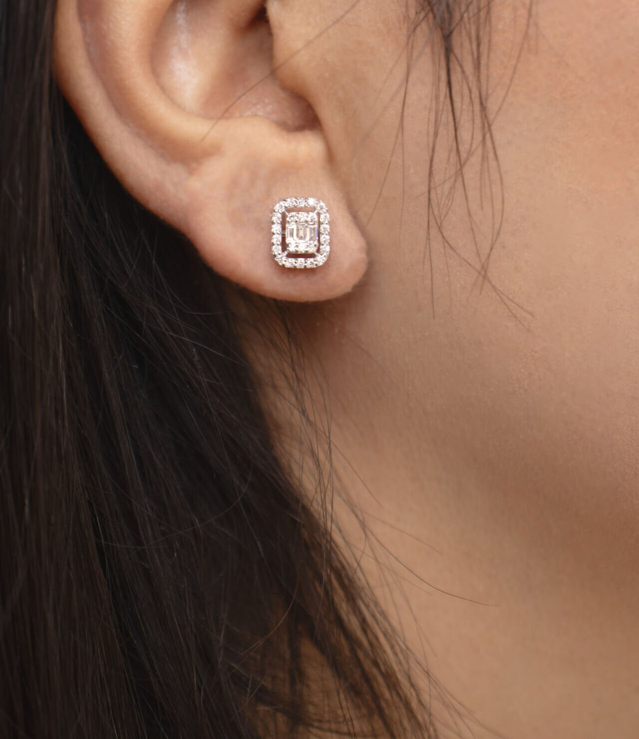 0.35 Ct Pırlanta Baget Küpe