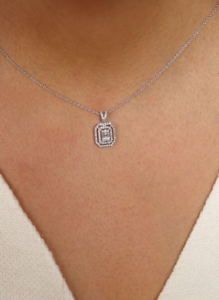 0.45 Ct Pırlanta Baget Kolye