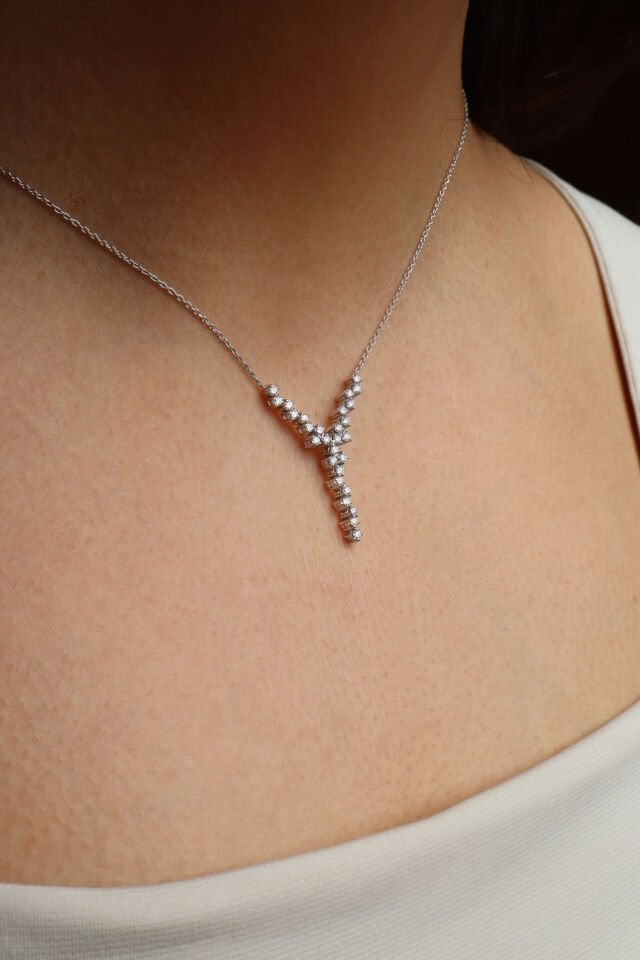 0.60 CT Asimetri Pırlanta Kolye