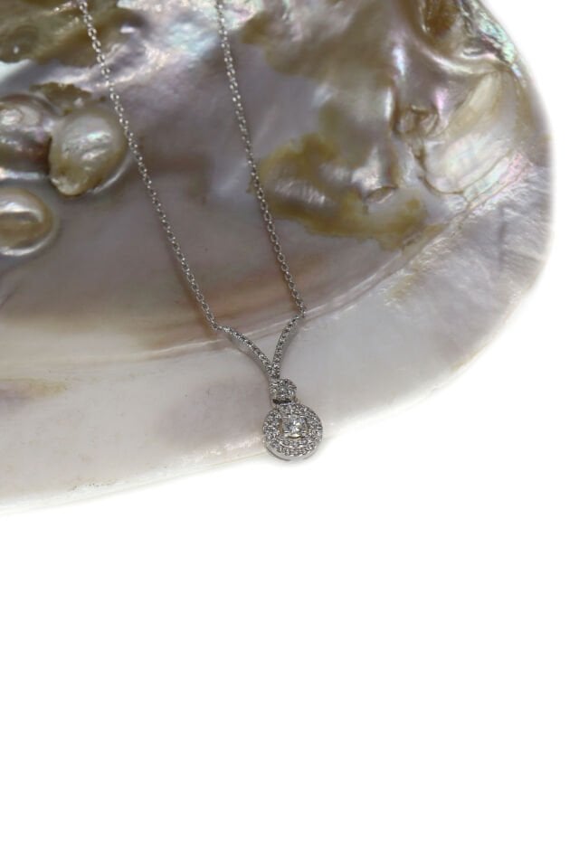 0.30 Ct Minimal V Kolye Yuvarlak Sallantılı