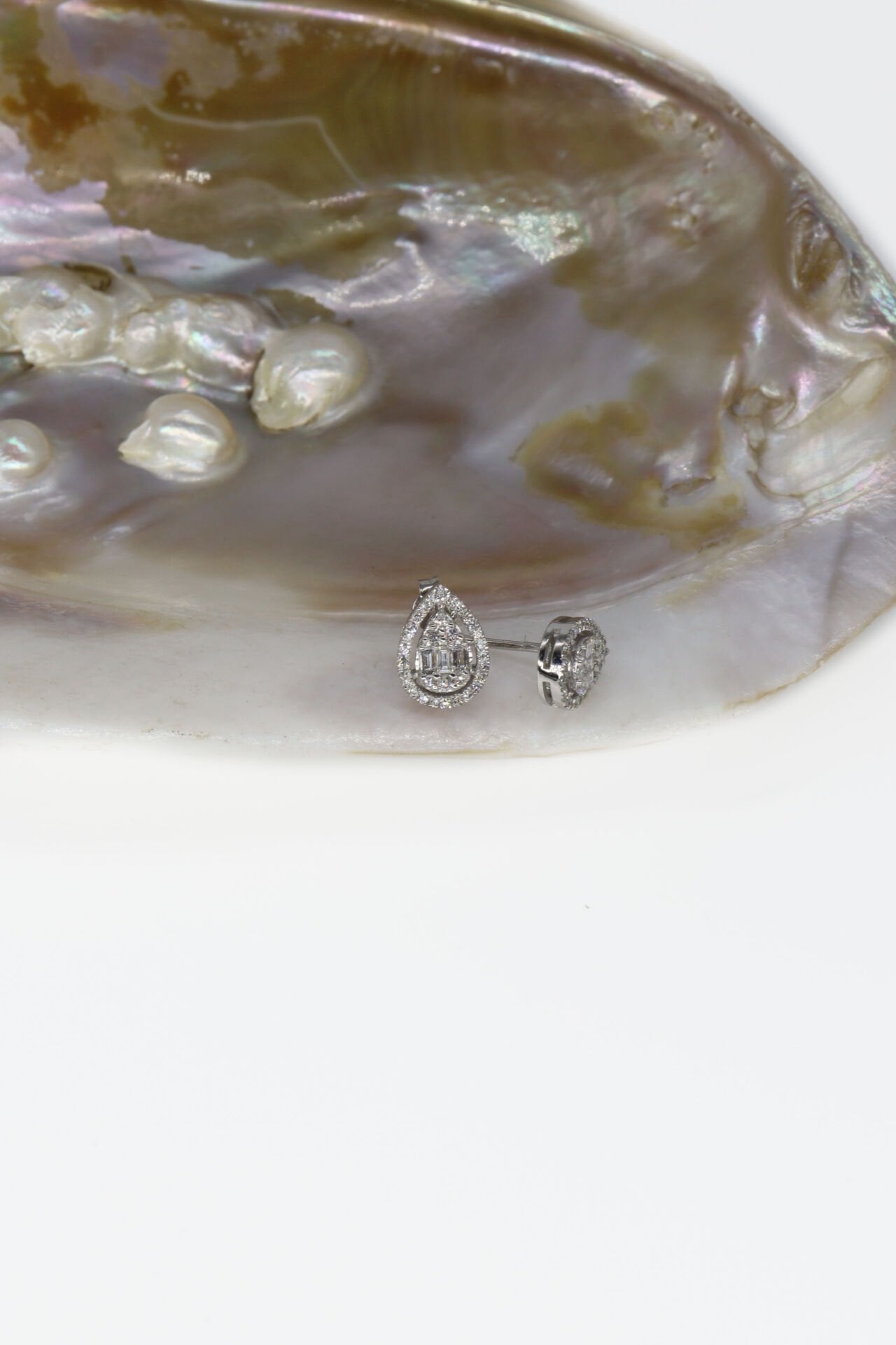 0.68 Ct Damla Baget Pırlanta Küpe