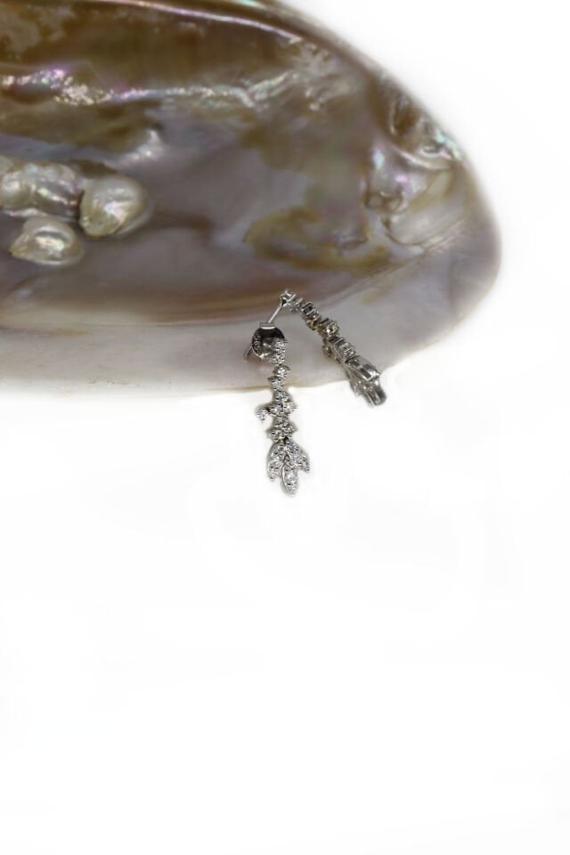 0.60 Ct Asimetri Yaprak Küpe