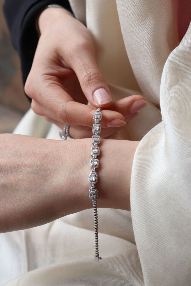 1.35 Ct Baget Pırlanta Bileklik
