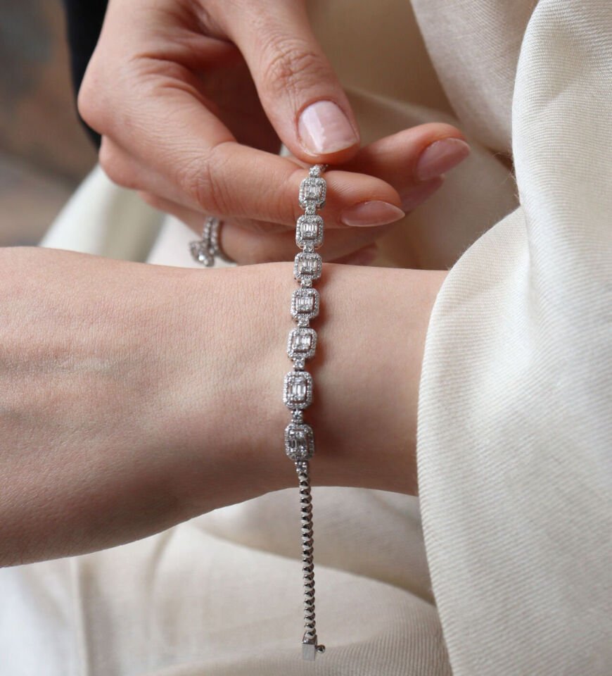1.35 Ct Baget Pırlanta Bileklik