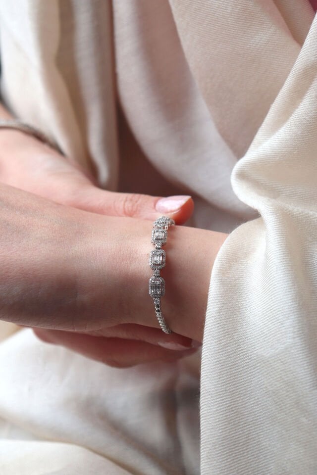 1.35 Ct Baget Pırlanta Bileklik