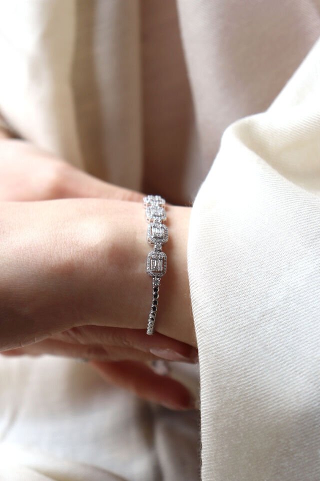 1.80 Ct Baget Pırlanta Bileklik