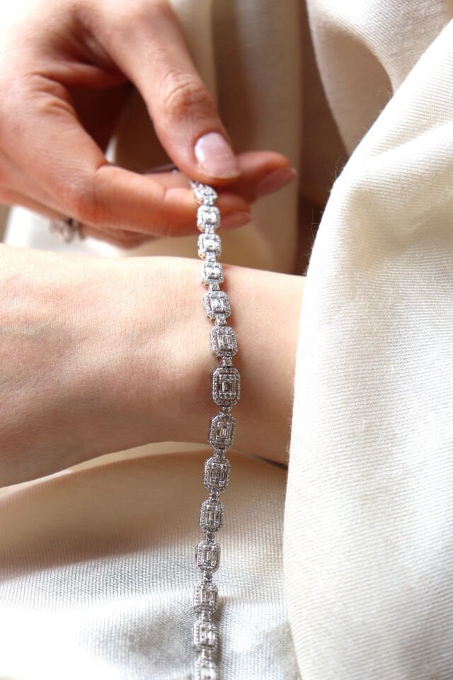 4.45 Ct Baget Pırlanta Bileklik