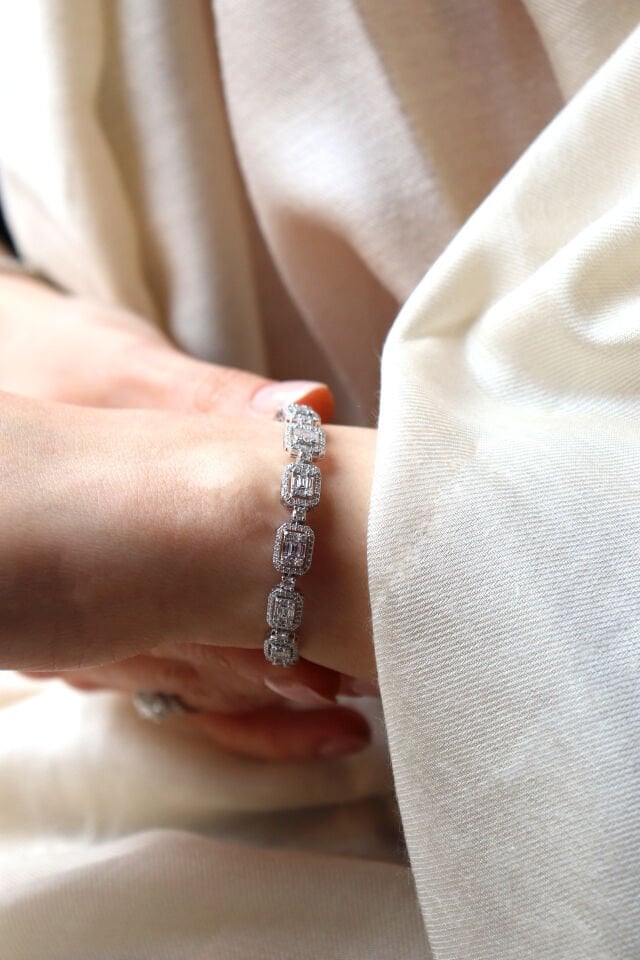 4.45 Ct Baget Pırlanta Bileklik