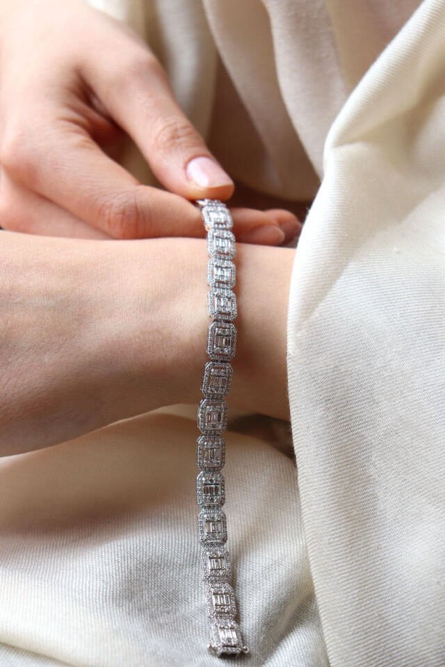 5.00 Ct Baget Pırlanta Bileklik