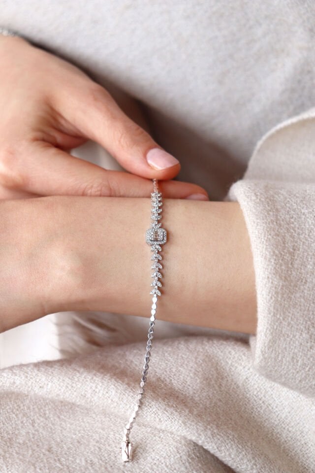 0.55 Ct Baget Pırlanta Bileklik