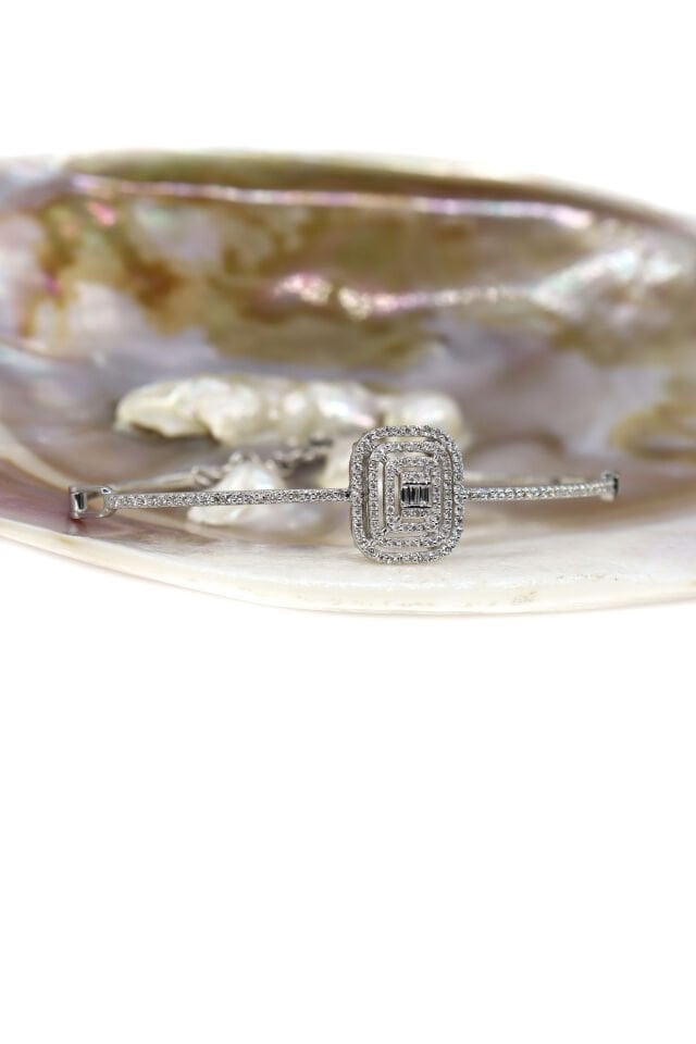 0.65 Ct Baget Pırlanta Kelepçe