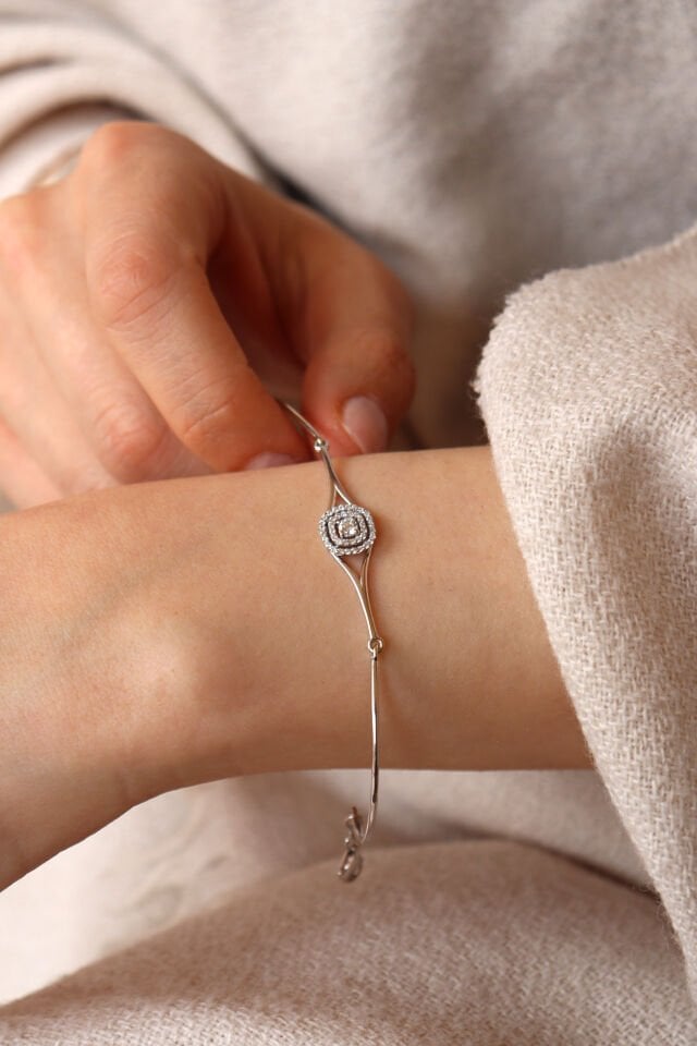 0.25 Ct Baget Pırlanta Kelepçe